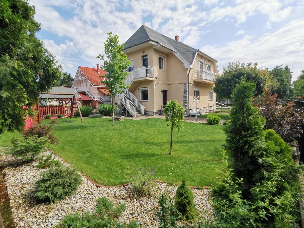 Family Garden Apartmanhaz Siófok Eksteriør bilde