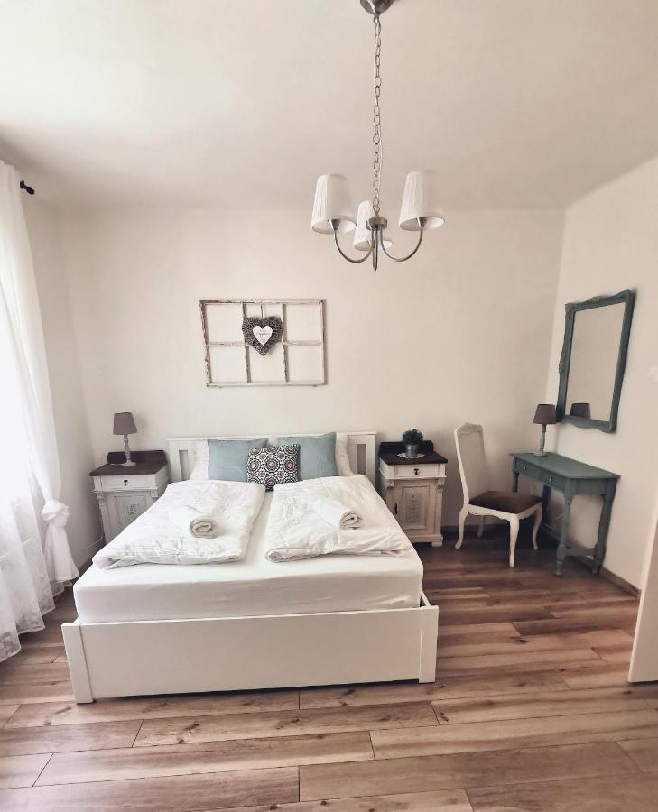 Family Garden Apartmanhaz Siófok Eksteriør bilde