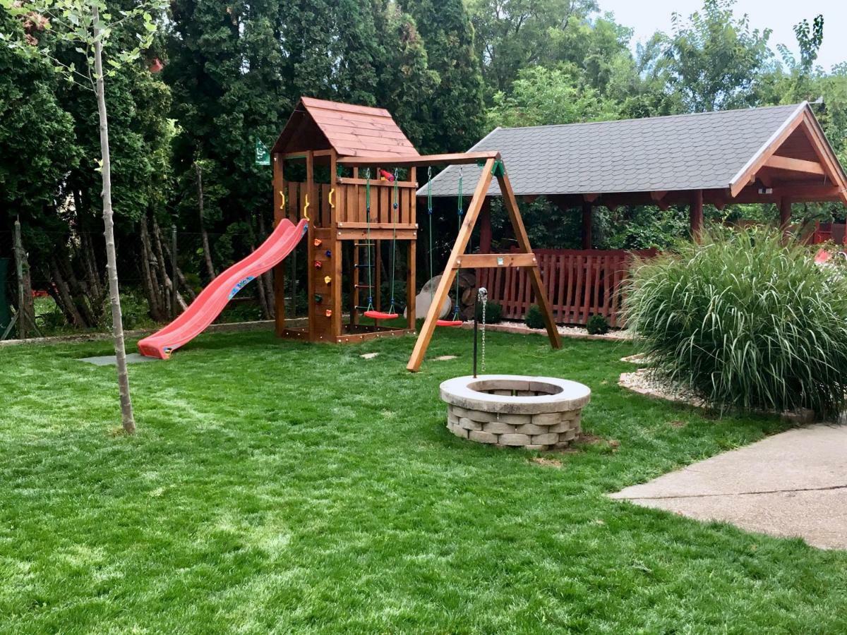 Family Garden Apartmanhaz Siófok Eksteriør bilde